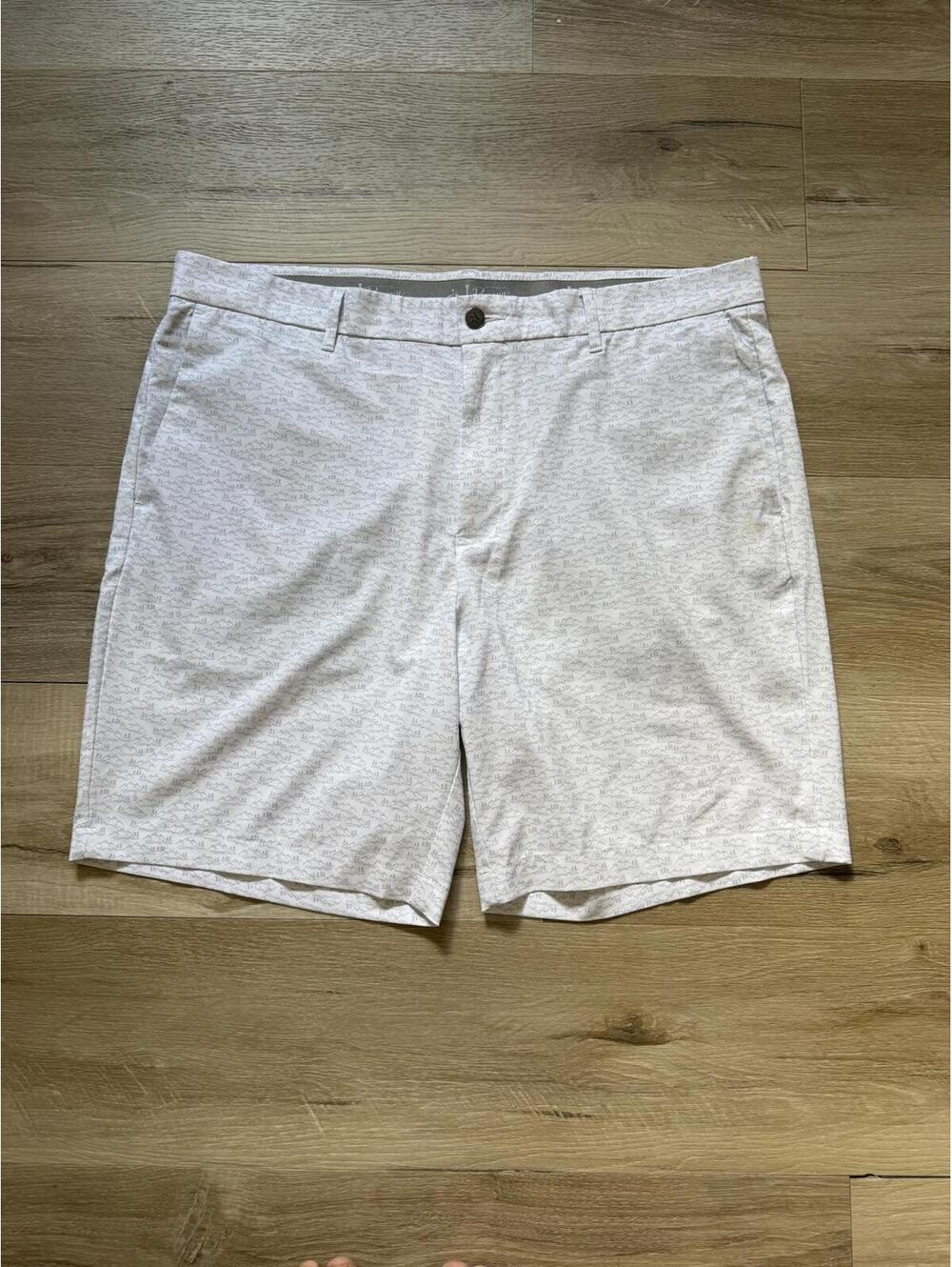 Penguin by Munsingwear Golf Shorts Men's 38 Mountain Print